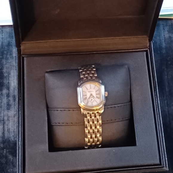 Tiffany&Co. Mark Coupe Silver Quartz Women's Wristwatch Stainless Steel watch - Picture 13 of 15